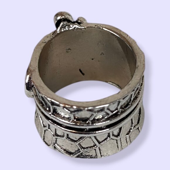 (2/$20) Iridescent Bumble Bee Ring - Picture 4 of 6